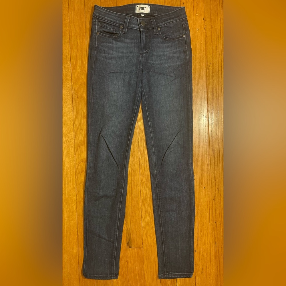 Paige Low Rise Jeans
Size 25